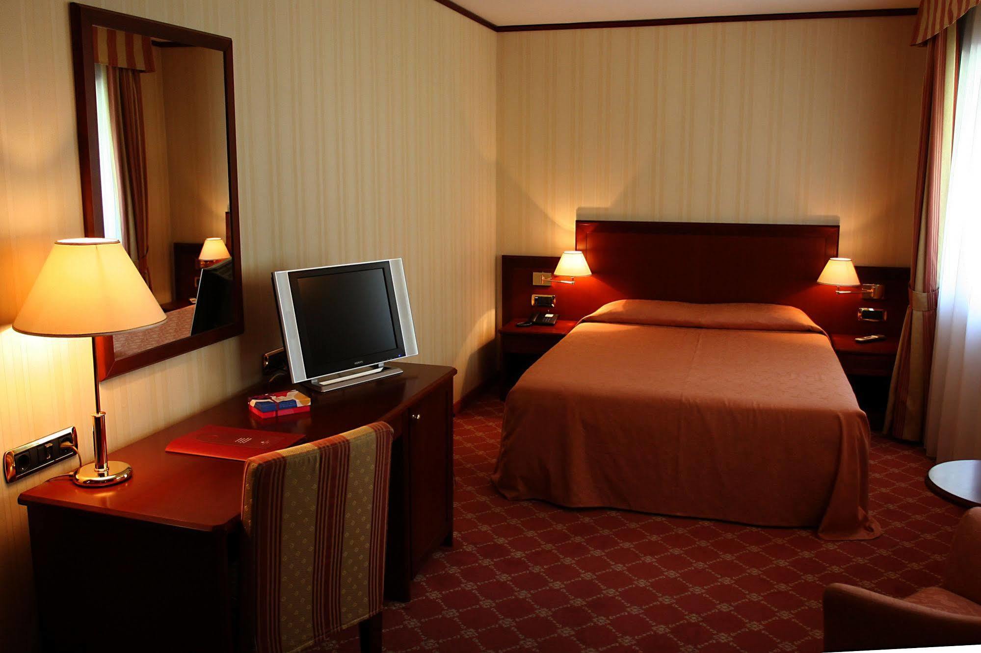 Hotel Spa Termes Carlemany Andorra la Vella Room photo